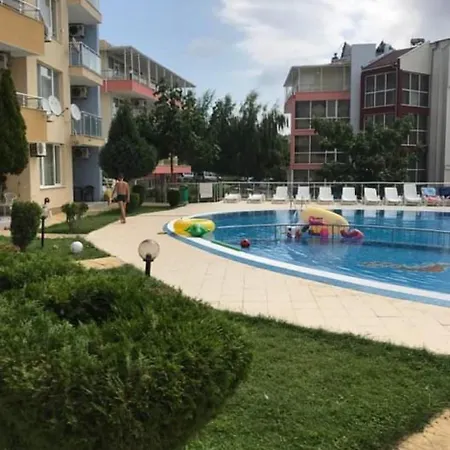 Gorgeous With Pool Steps Away From The Beach * Sveti Vlas